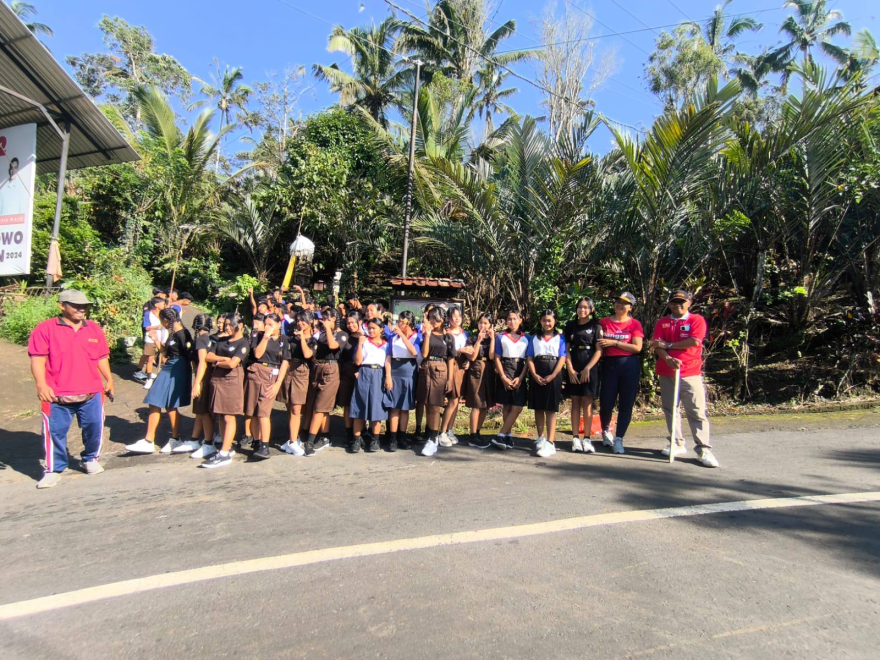 Kegiatan Sabtu Bersih Dukung Program LISA di Desa Munduktemu